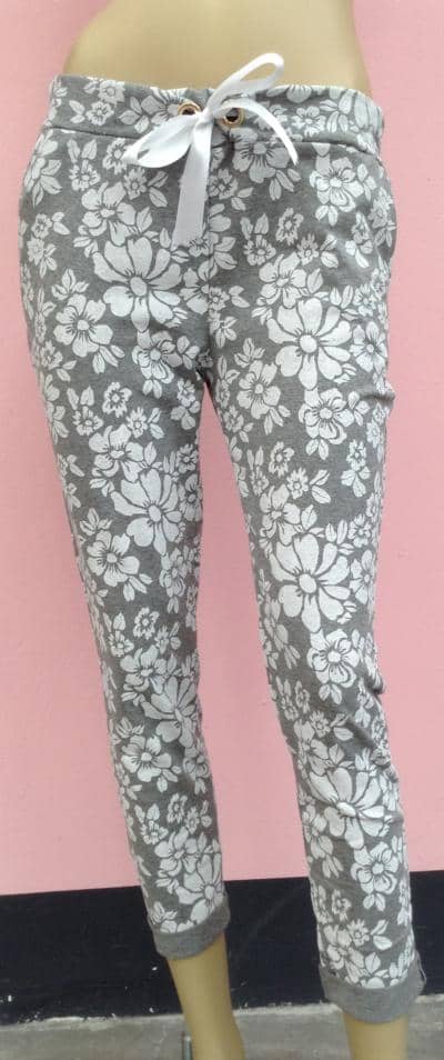PANTS WITH FLOWERS PRINT